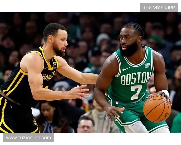 努涅斯在赛季中的崛起与挑战分析及其对球队未来的影响探讨