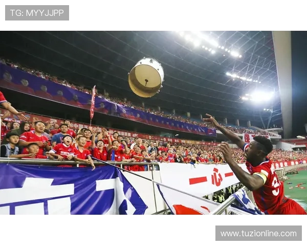 重庆足球队意识争议引发热议球迷与专家观点碰撞激烈