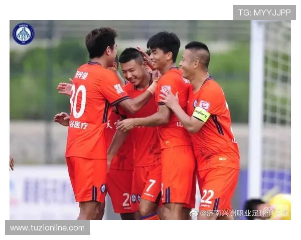 广州足球队领跑最新耐力排行榜前十名球队分析与展望